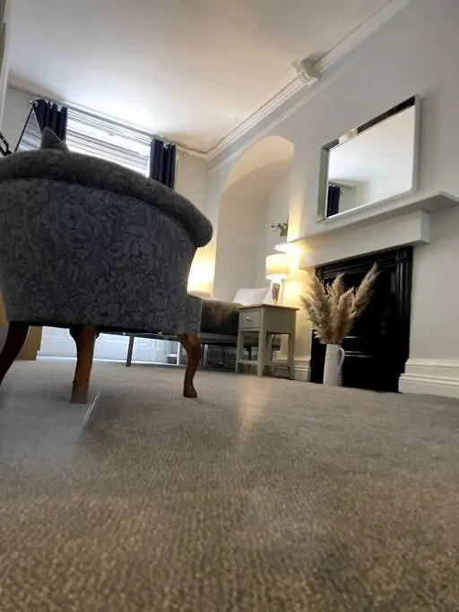 Flat 5 - 2 Bed City Centre Affordable Quality York Apartment