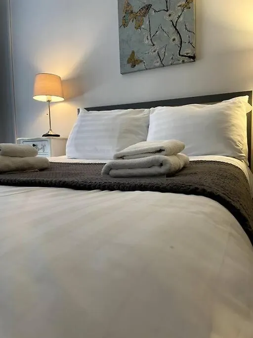 Flat 5 - 2 Bed City Centre Affordable Quality York Apartment